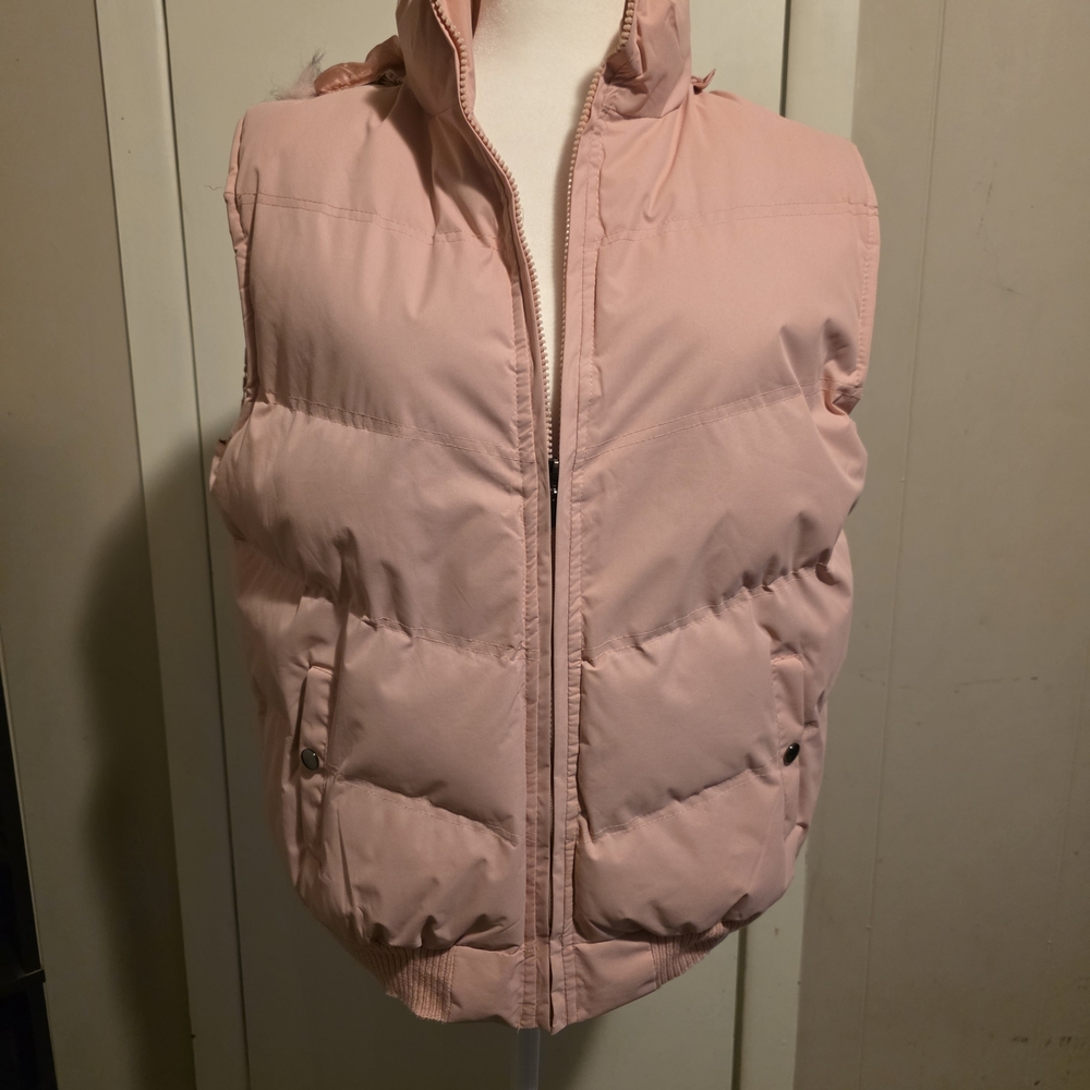 NWOT Vanessa's Winter Collection Pink Puffer Vest | Size M